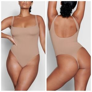 SKIMS Fits Everybody Square Neck Bodysuit Sienna‎ Tan Size S